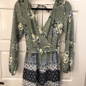 Francesca’s romper NWT